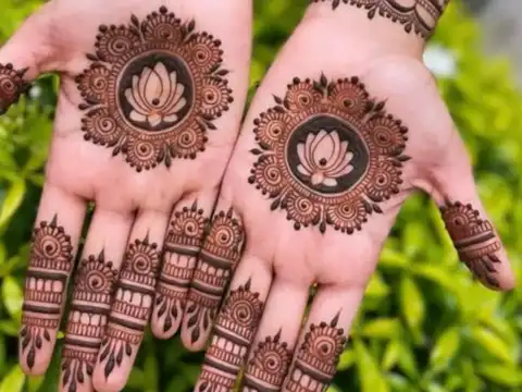 Floral Hathphool Mehndi Design