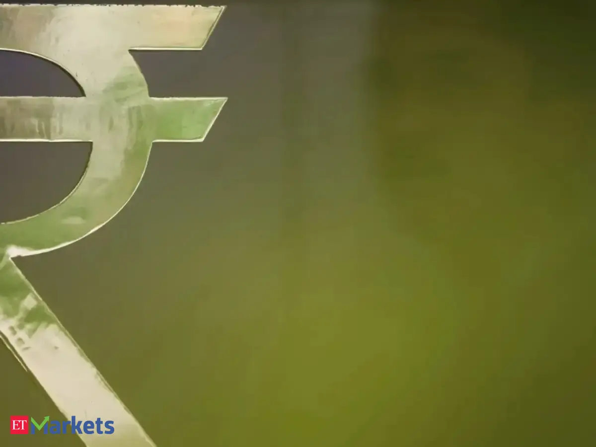 Rupee rises slightly to 95.11 per dollar as RBI likely intervenes