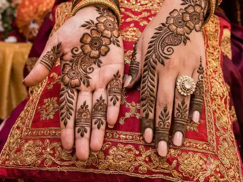Arabic floral mehendi design