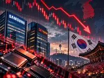 Global Market: South Korean stocks tumble over 5% as AI spending concerns hit chipmakers<br>