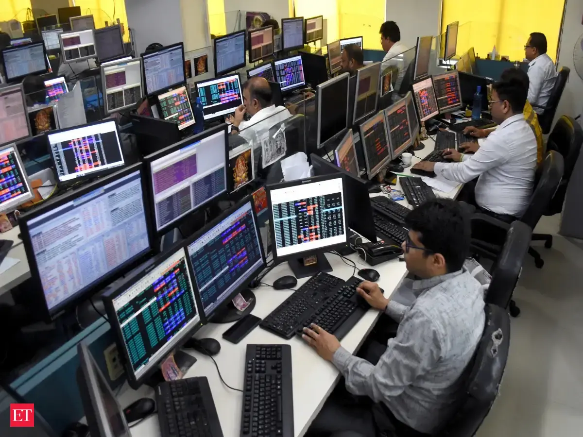 Bank lending rises as corporate bond fundraising falls amid higher yields: Finance Ministry
