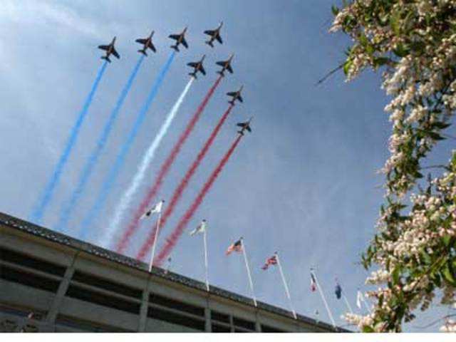 French elite squad flies over the venue of French Open