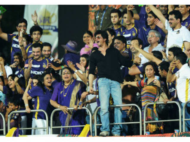 Shah Rukh Khan celebrates KKR win