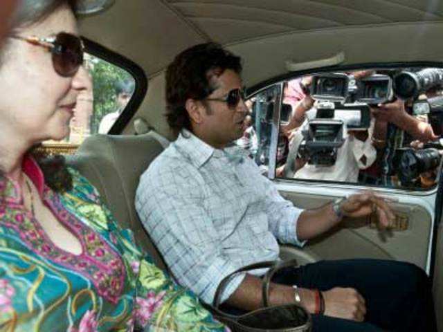 Sachin Tendulkar arrives in Parliament with wife Anjali