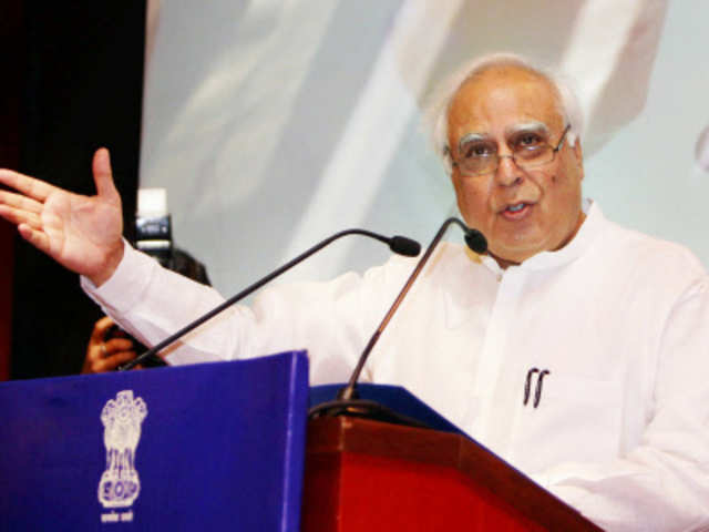  Kapil Sibal addressing the State Education Ministers' Conference 