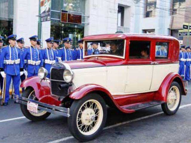 Classic cars parade for FORD, Asuncion
