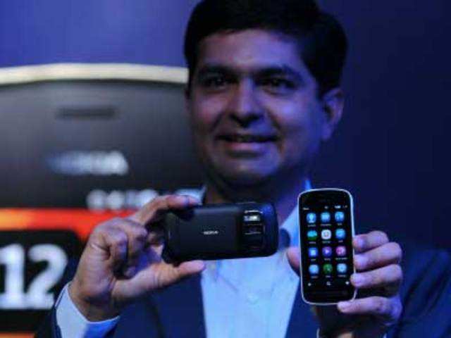Newly launched Nokia 808 Pureview smartphone