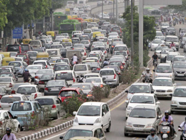 Busy road during power-cut in Delhi