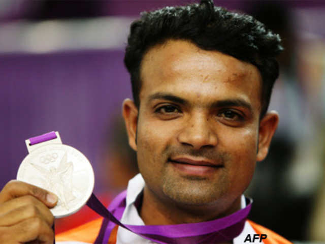 Vijay Kumar wins silver to give India second medal