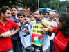 Delhi police lathicharge anti-corruption protesters; Arvind Kejriwal, Prashant Bhushan and Manoj Sisodia detained