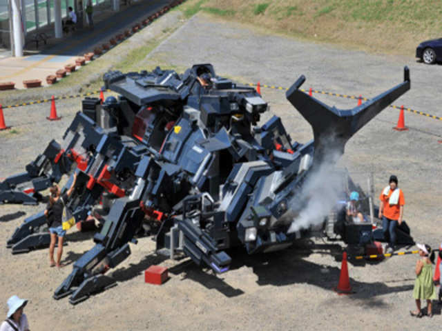 A large beetle shaped robot 'Kabutom RX-03'