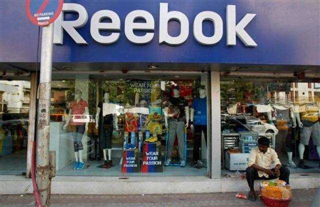 SFIO is finding it difficult to make headway in the alleged scam at Reebok India because an exodus of employees has slowed down the process of tracing records.