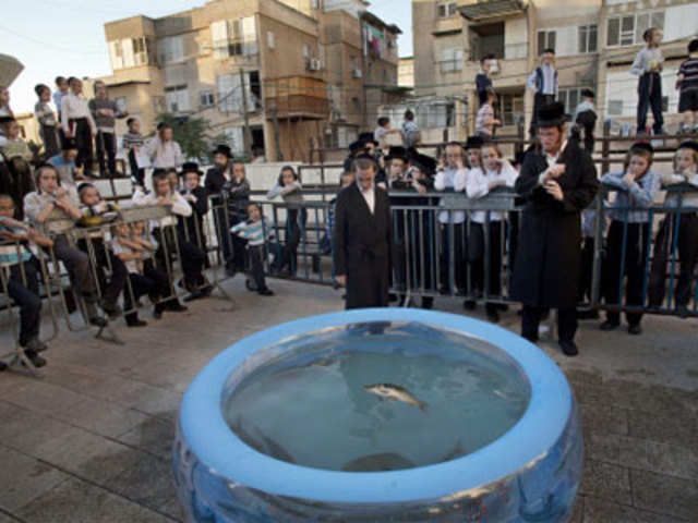 A Tashlich ceremony in the ultra-Orthodox Israeli town of Bnei Brak near Tel Aviv