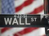 Wall Street overwhelmingly backs Mitt Romney: Survey