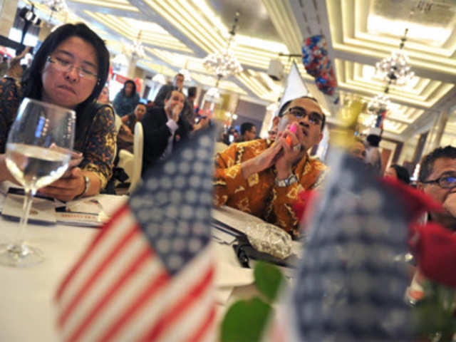 Indonesians watch the US presidential election