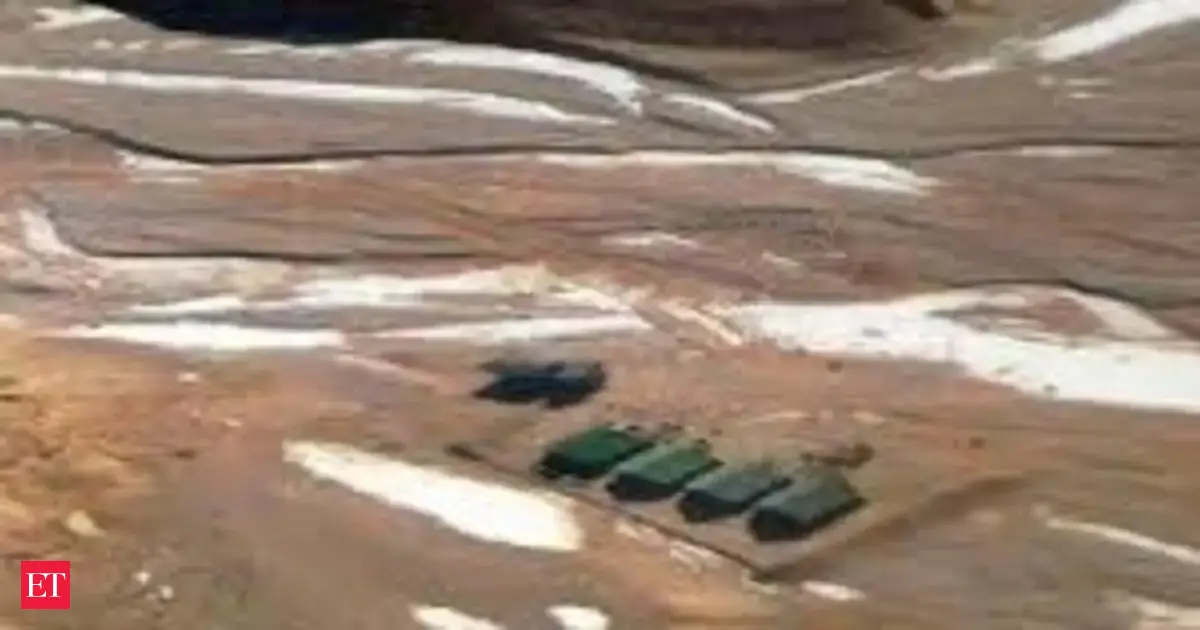 Indian Army dismantling bunkers in Chumar in Ladakh - The Economic Times