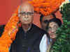 Lal Krishna Advani visits V C Shukla in Gurgaon hospital