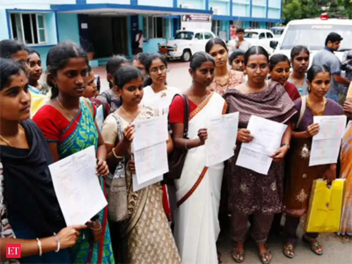 Fake degree scam: No sweat, you can get a varsity degree in 10 -days - The  Economic Times