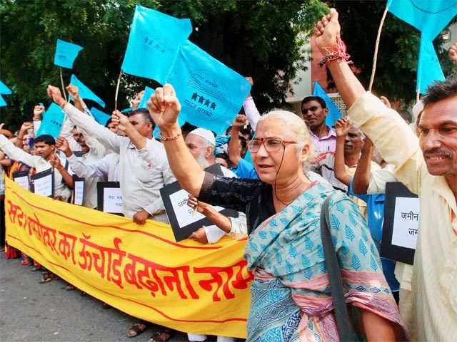 Medha Patkar protest against Sardar Sarovar project