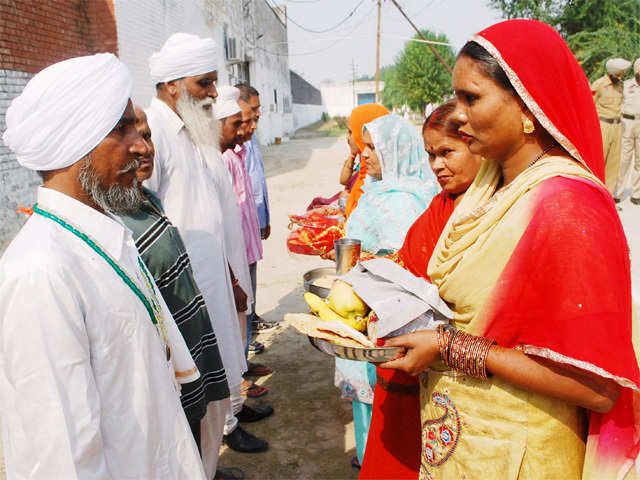 'Karva Chauth' at Central Jail, Amritsar