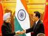 PM Manmohan Singh raises issue of stapled visas with Chinese Premier Li Keqiang