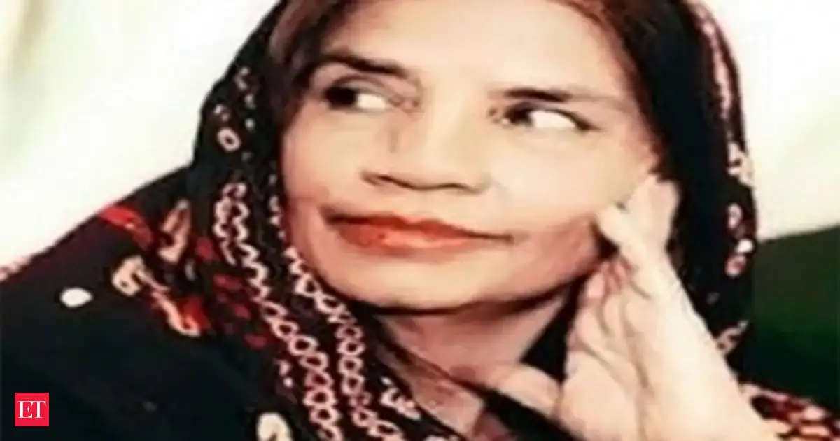 Indian born Pakistani folk singer Reshma dies - The Economic Times