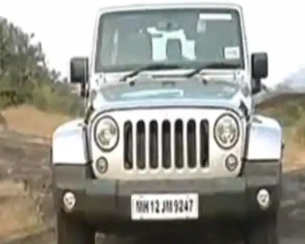 Top Speed Reviewing Jeep Wrangler The Economic Times Video Et Now