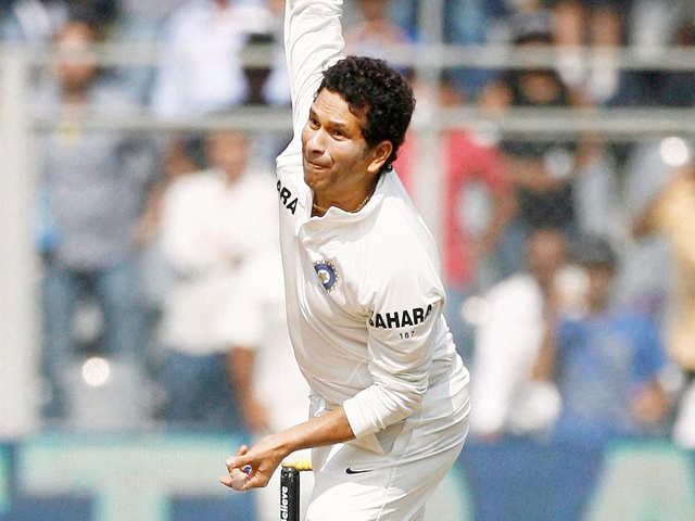 Sachin Tendulkar bowls in his last test match