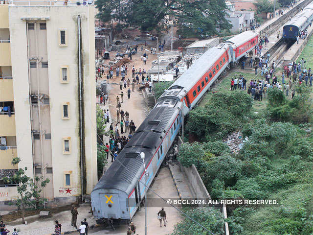 Rajadhani Express derailed in Bangalore