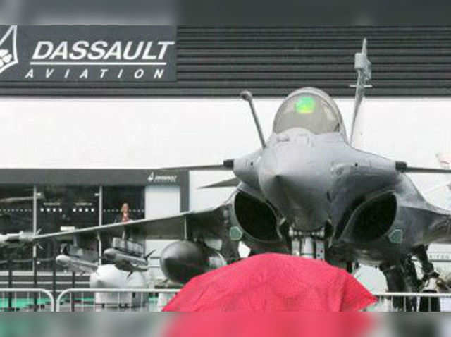HAL, Dassault Aviation discuss Rafale aircraft deal