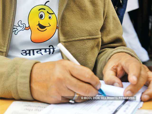 AAP supporter busy with membership at party office, Delhi