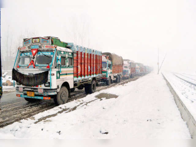 Stranded trucks at Srinagar-Jammu national highway