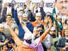 Arvind Kejriwal all set to be sworn in as Delhi Chief Minister, may take oath at Jantar Mantar