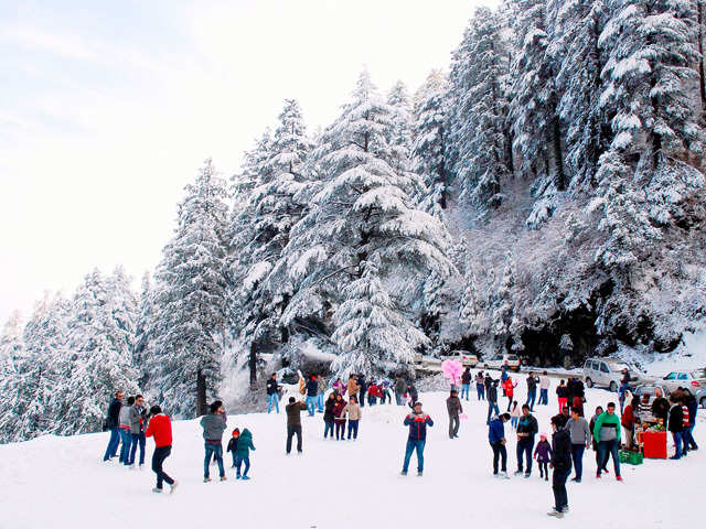 Snowfall in Kufri - Stunning pictures of snowfall in India | The Economic Times