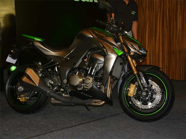 Liquid-cooled engine - 2014 Kawasaki Z1000 launched at Rs 12.5 lakh