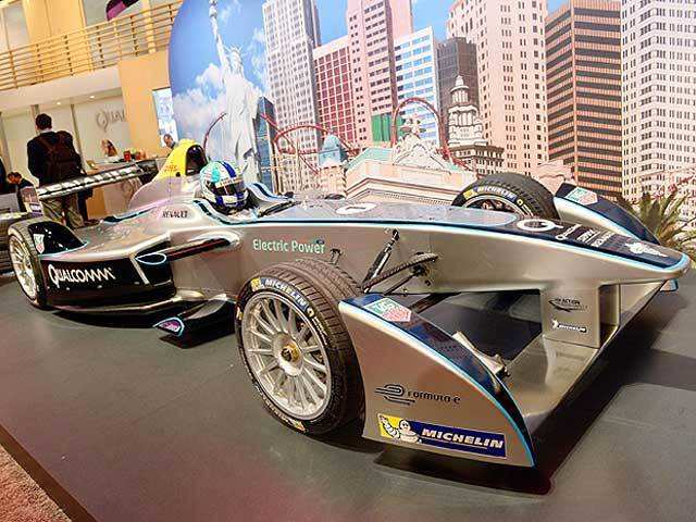 Spark-Renault SRT_01E: First Formula E car dazzles Las Vegas