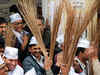 HC issues notice to AAP, EC over petition on 'Jhaadu' symbol