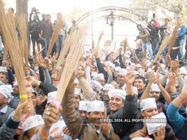 AAP supporters celebrate party's excellent show