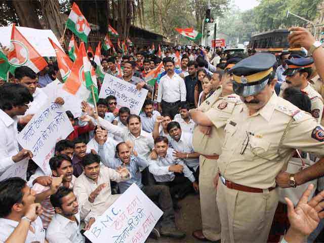 Youth Congress protest against BMC