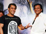 Salman Khan & Mithun Chakravarty at a pub