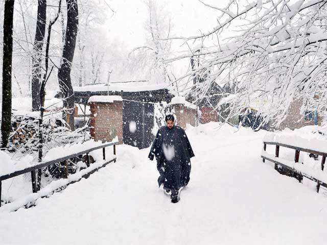 Road-coverd with snow in Anantnag district