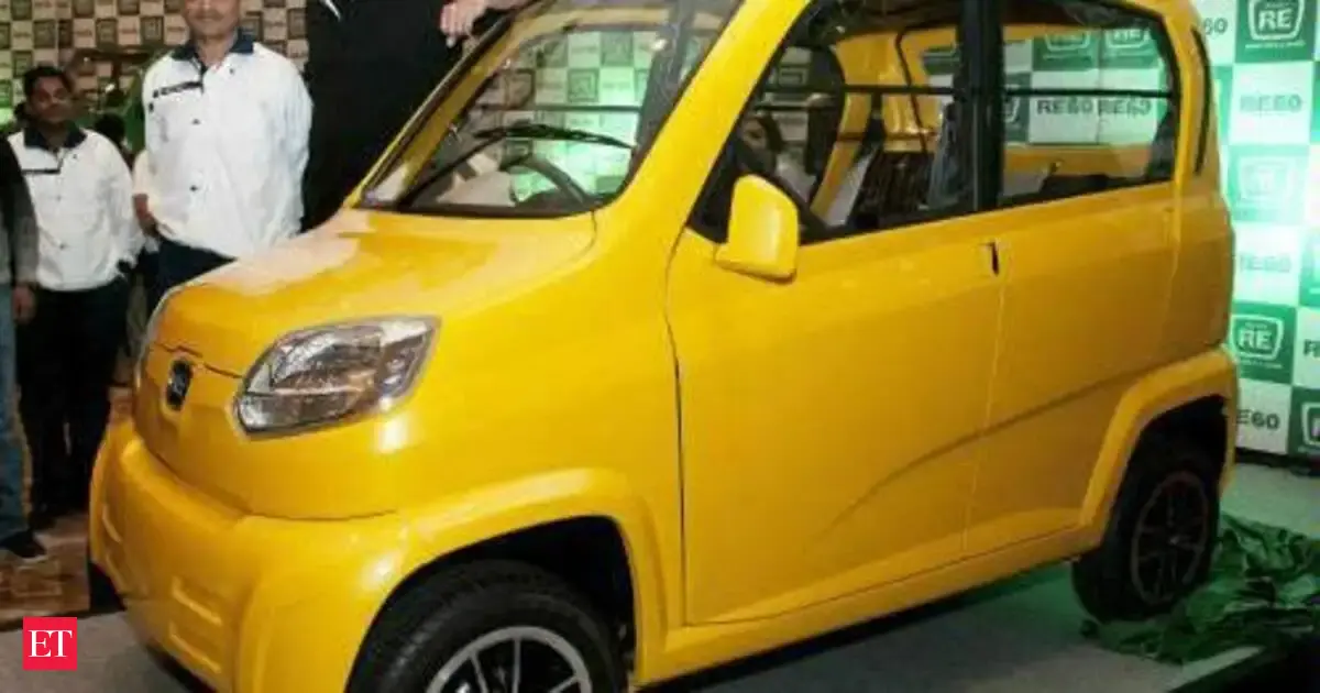 Bajaj hopes RE60 quadricycle rollout in West Bengal soon - The Economic ...