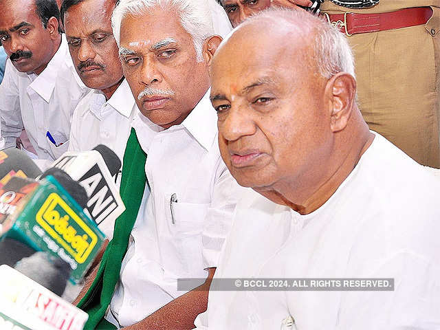 Deve Gowda addresses media