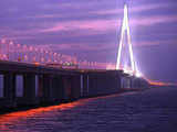 The illuminated bridge 