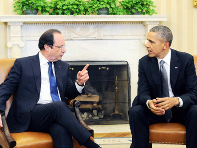 Barack Obama holds a bilateral meeting with  Francois Hollande