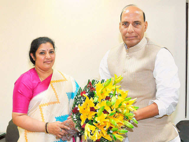 Purandeswari meets Rajnath Singh