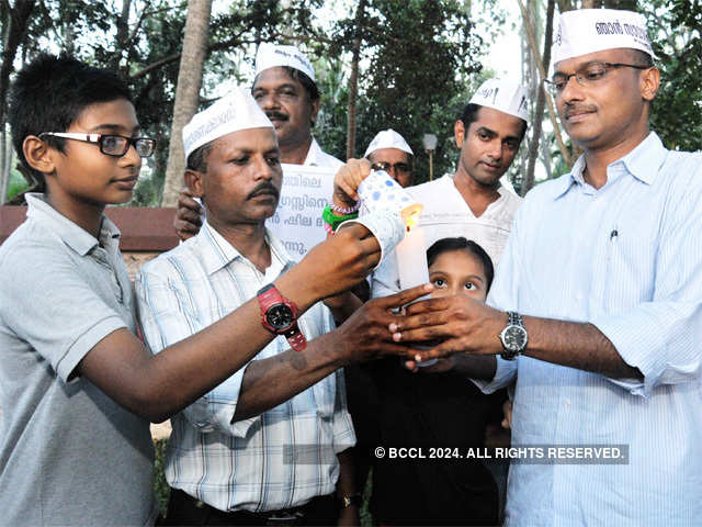 AAP's protest against appointment of Sheila Dixit as Governor of Kerala