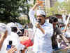 Chaos during Kejriwal's Mumbai visit