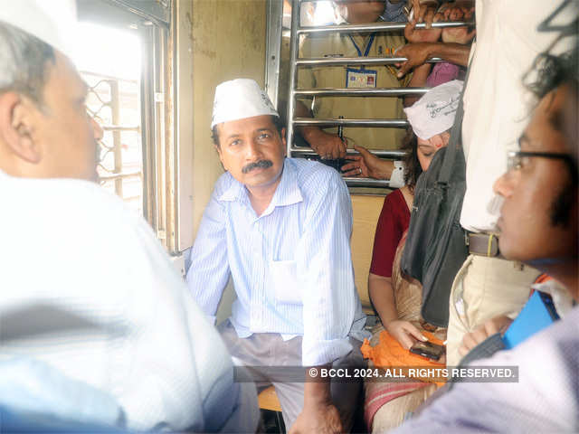 Arvind Kejriwal takes local train from Andheri to Churchgate