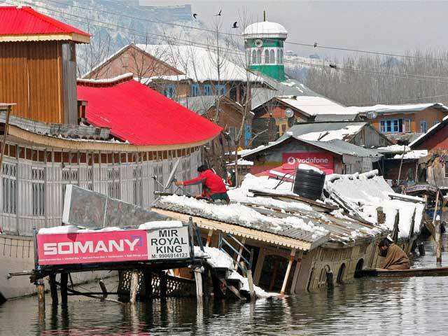 Snowfall: Wide spread damage in Kashmir